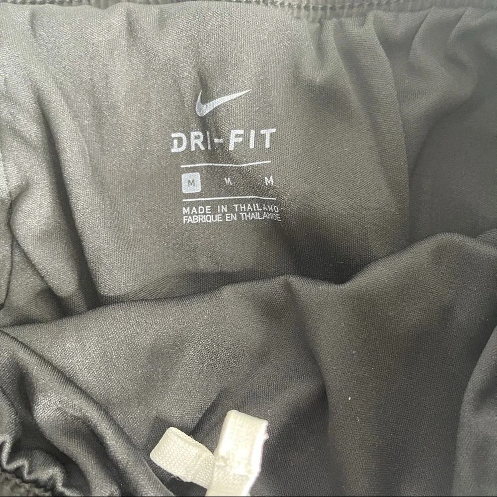 Nike Girls' Dry Tempo Running Shorts girls medium